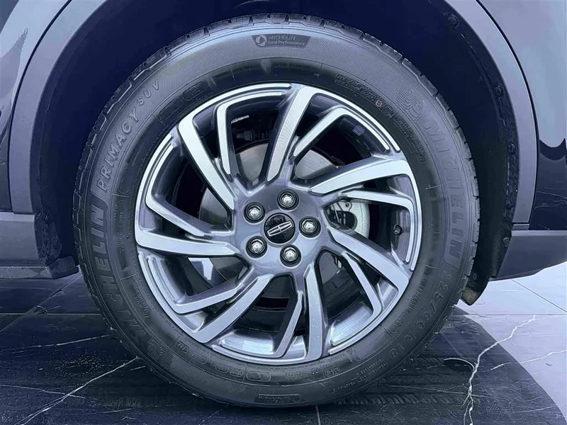 Jeep Renegade — фото 10