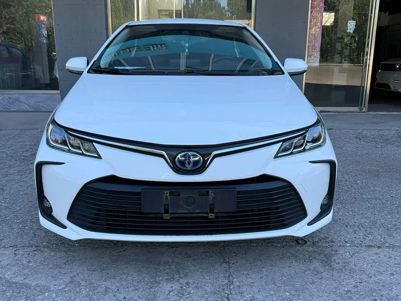 Toyota Corolla — фото 1