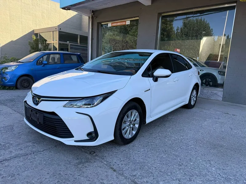 Toyota Corolla — фото 2