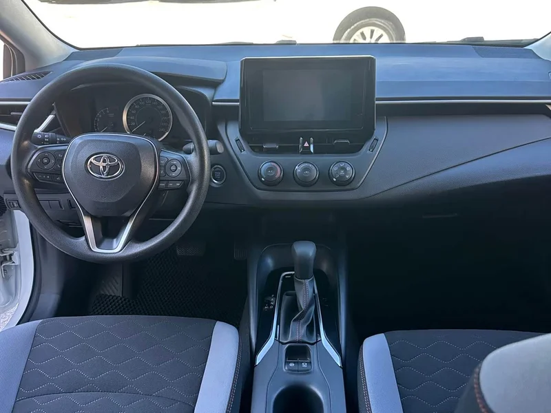 Toyota Corolla — фото 9