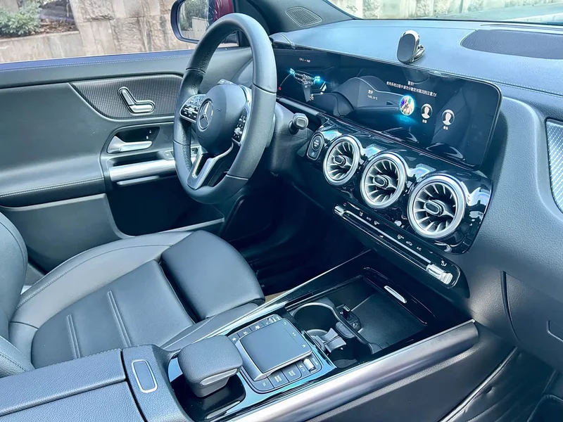 Mercedes-Benz GLA — фото 6