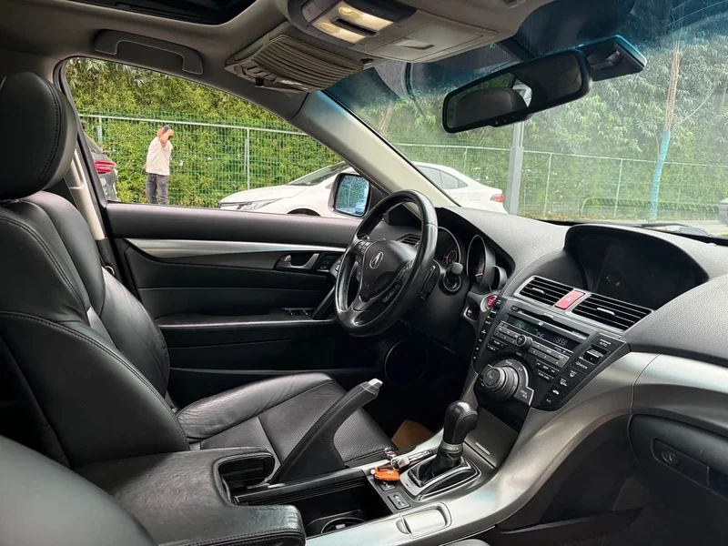 Acura TL — фото 23