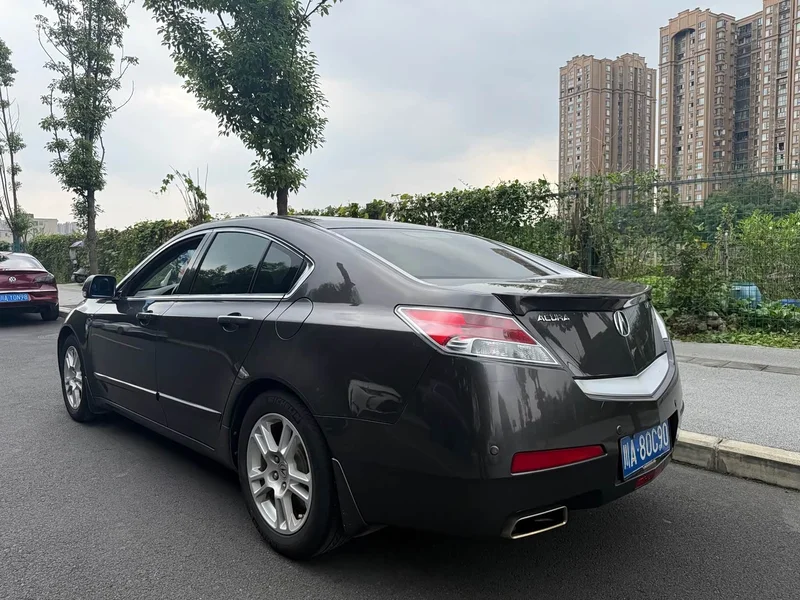 Acura TL — фото 30