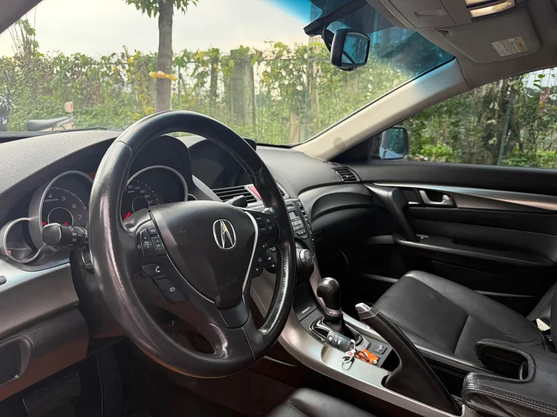 Acura TL — фото 9