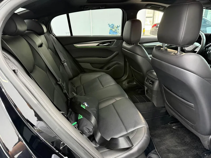 Cadillac CT5 — фото 11
