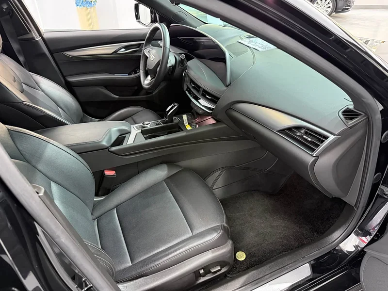 Cadillac CT5 — фото 12