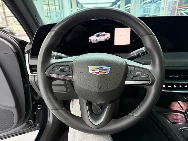 Cadillac CT5 — фото 5