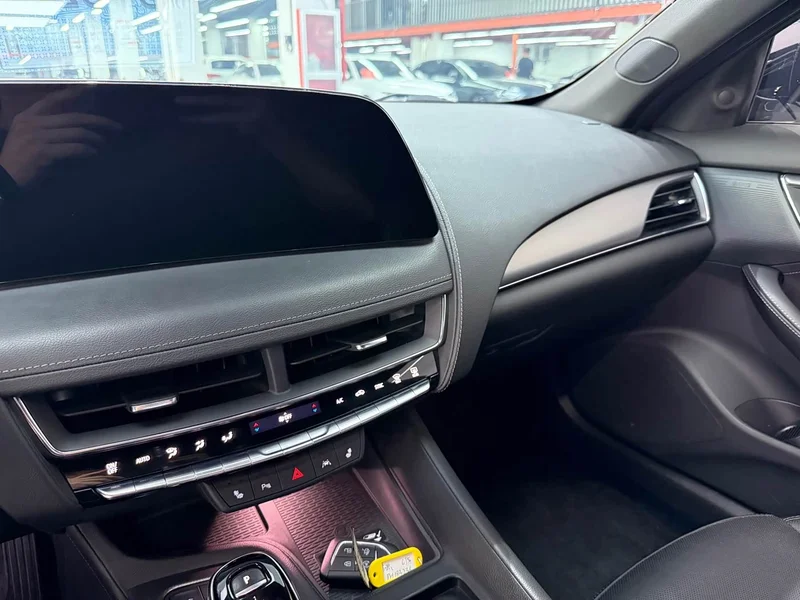 Cadillac CT5 — фото 6