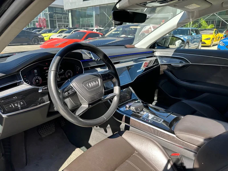 Audi A8 — фото 11