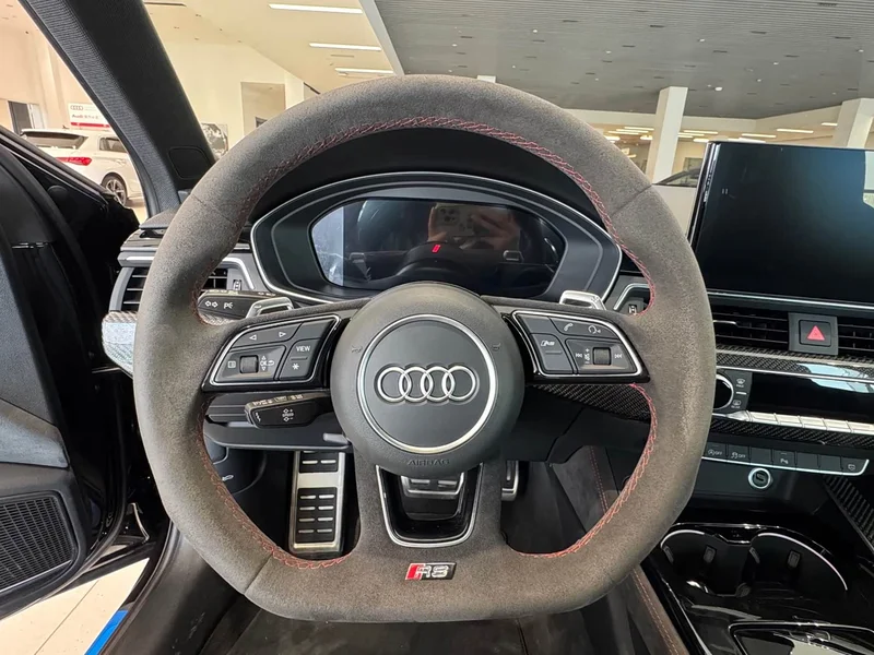 Audi RS 4 — фото 12