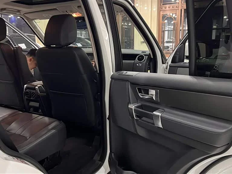 Land Rover Discovery — фото 14