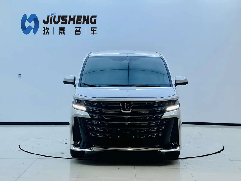 Toyota Vellfire — фото 3