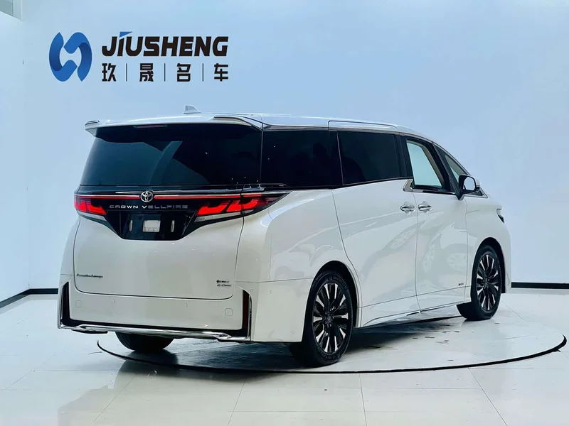 Toyota Vellfire — фото 4