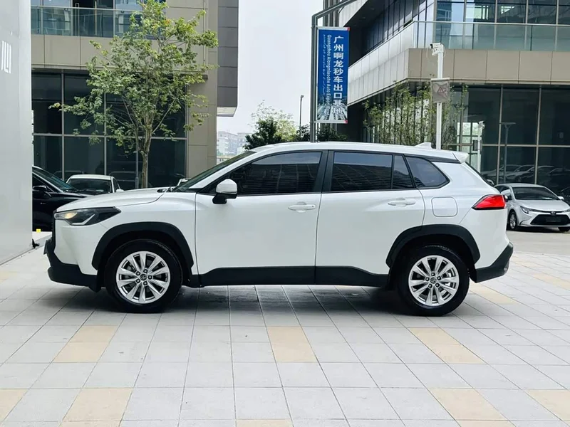 Toyota Corolla Cross — фото 4