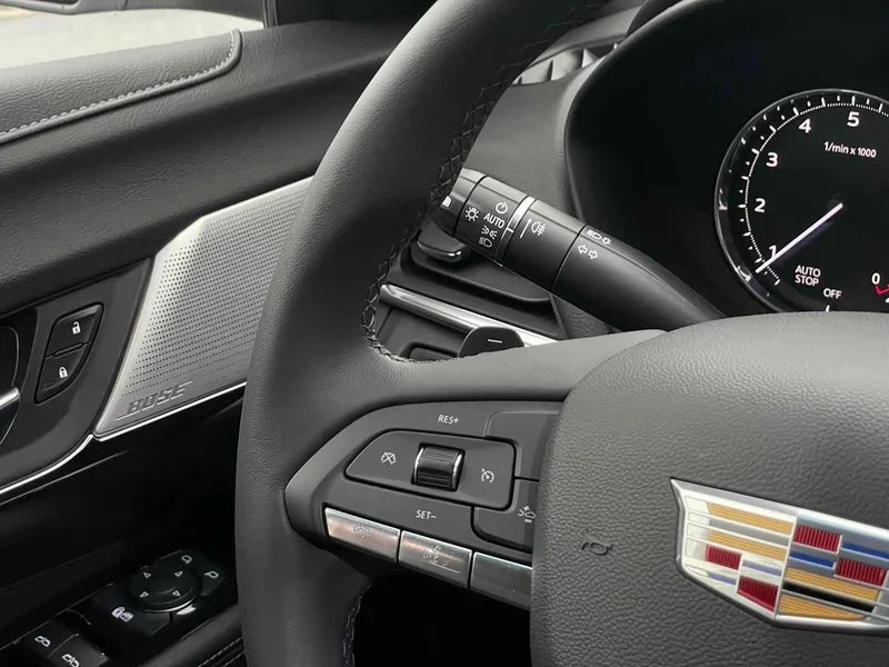 Cadillac CT4 — фото 9