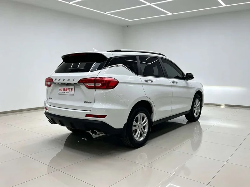 Haval M6 — фото 11