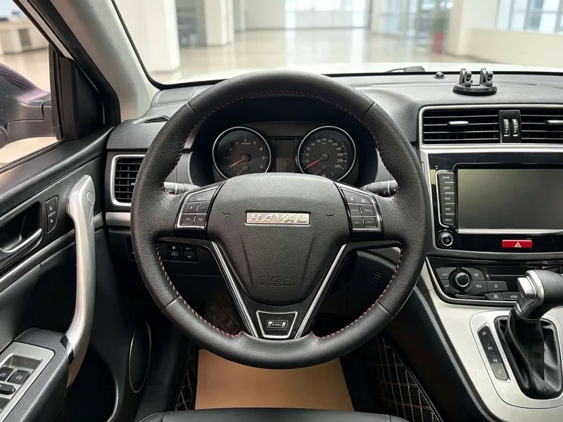 Haval M6 — фото 12
