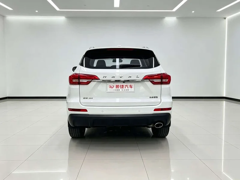 Haval M6 — фото 10