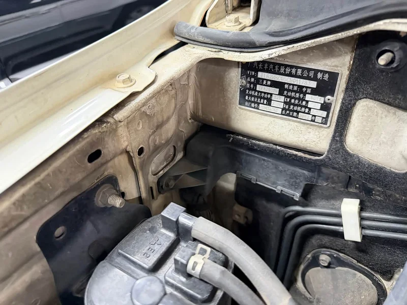 Mitsubishi Pajero (Imported) — фото 14