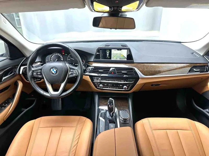 BMW 5-Series — фото 10