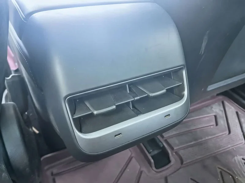Tesla Model 3 — фото 13