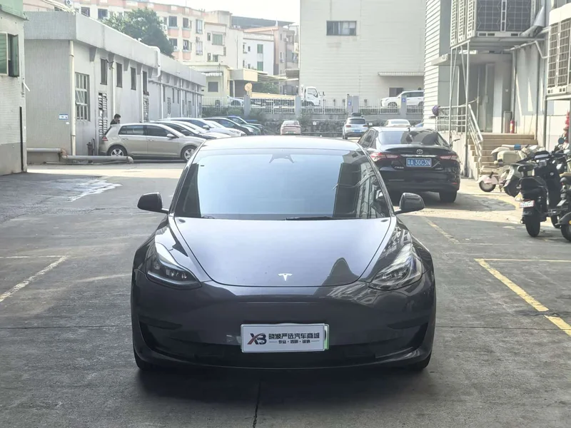 Tesla Model 3 — фото 2