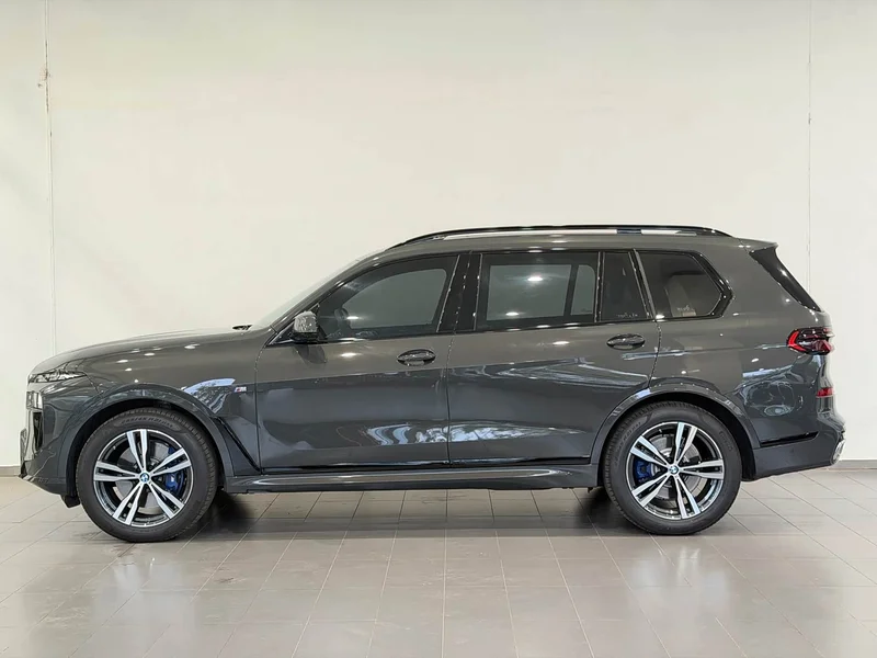 BMW X7 — фото 17