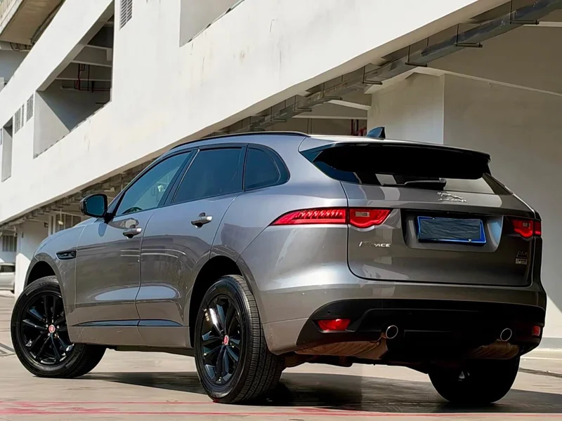 Jaguar F-PACE — фото 4