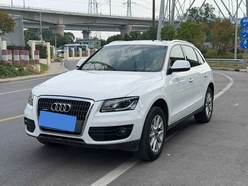 Audi Q5 — фото 1