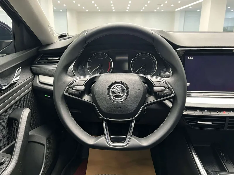 Volkswagen Octavia — фото 12