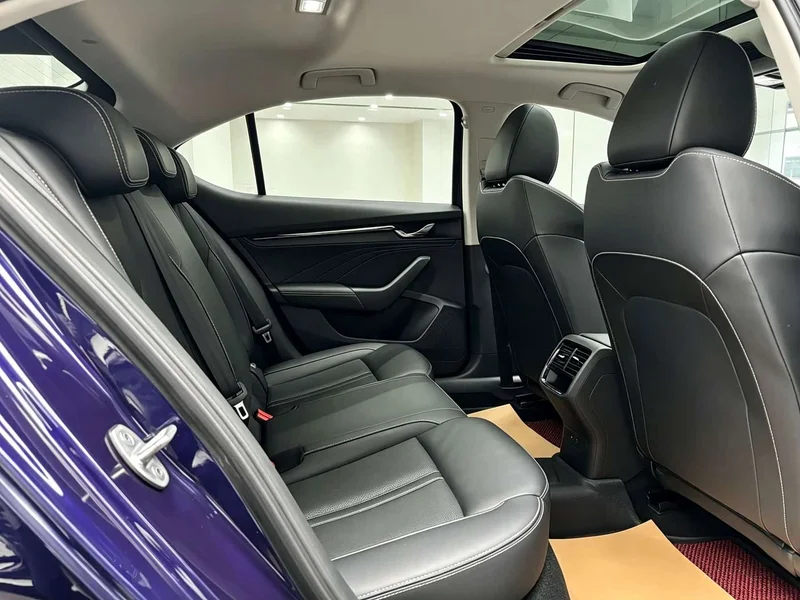 Volkswagen Octavia — фото 7
