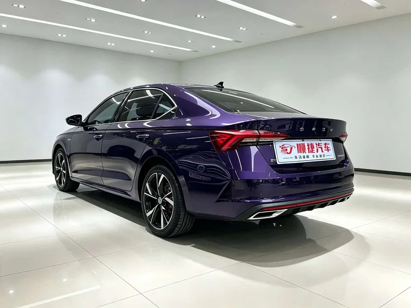 Volkswagen Octavia — фото 9
