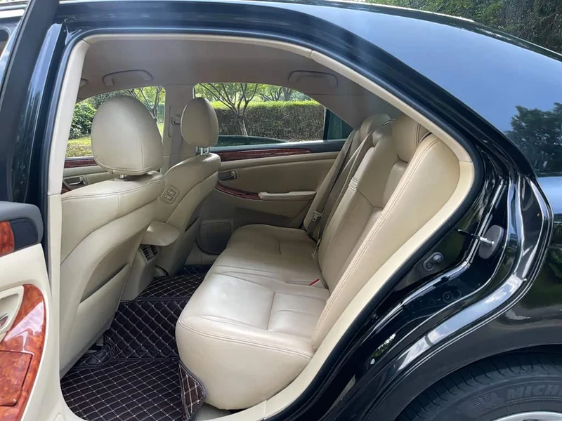 Toyota Crown — фото 14
