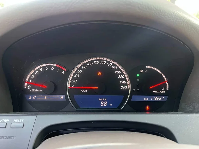 Toyota Crown — фото 10