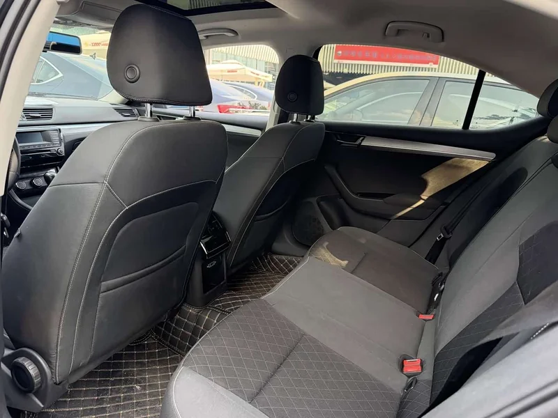 Skoda Superb — фото 6