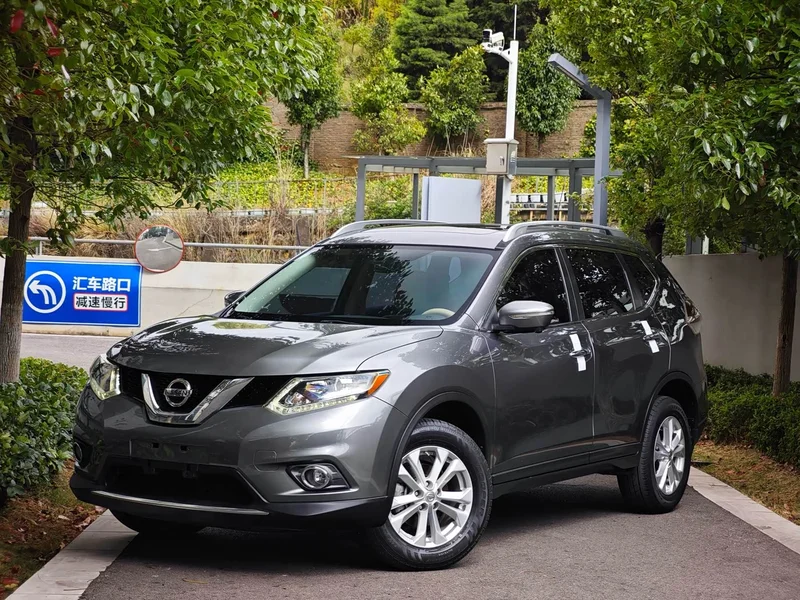 Nissan X-Trail — фото 1