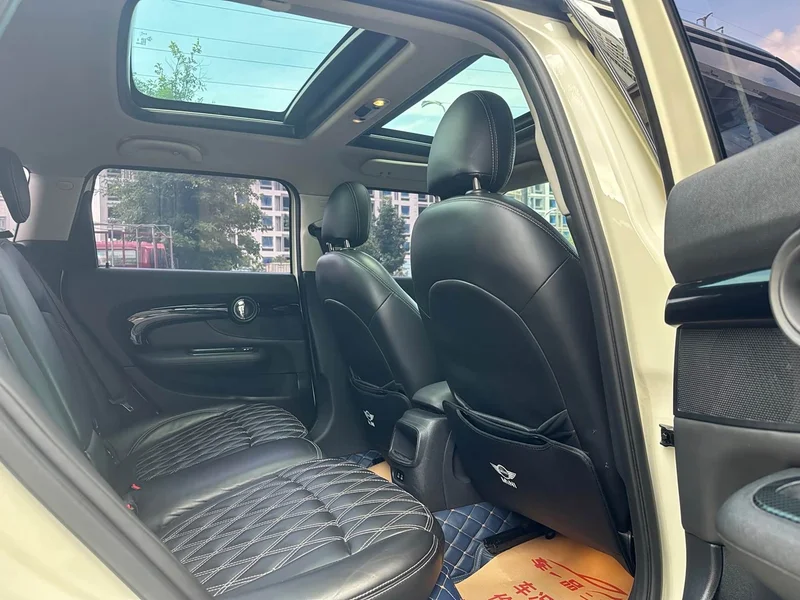 MINI CLUBMAN — фото 17