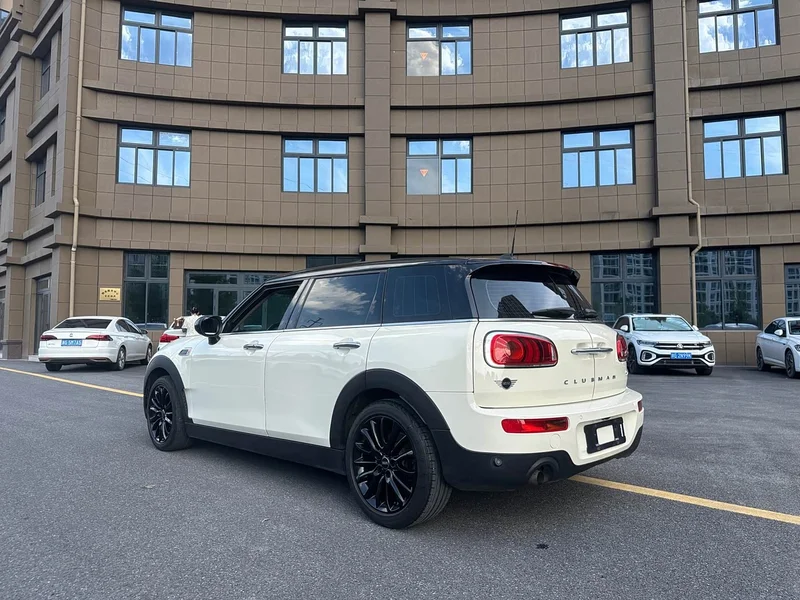 MINI CLUBMAN — фото 6