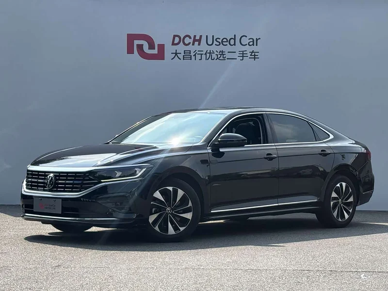 Volkswagen Passat — фото 1