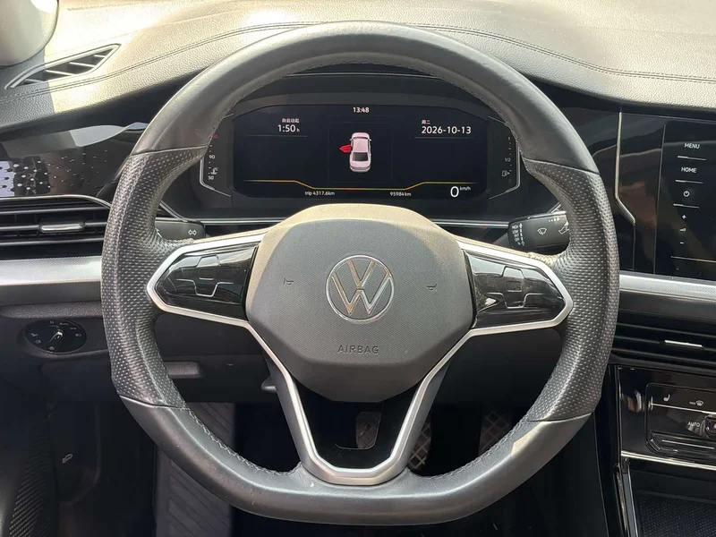 Volkswagen Passat — фото 14