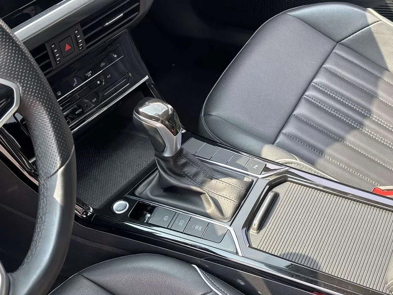 Volkswagen Passat — фото 17