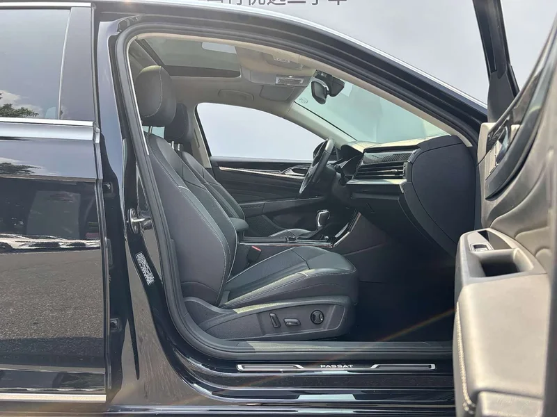 Volkswagen Passat — фото 19
