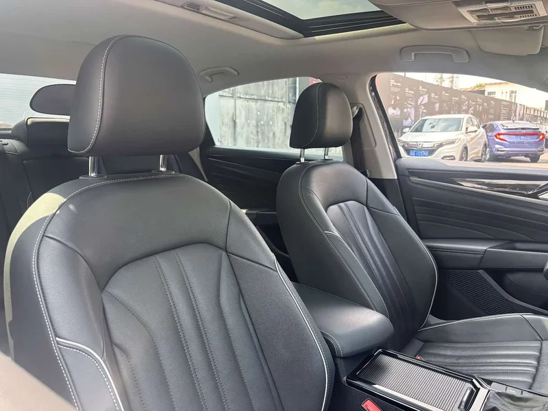 Volkswagen Passat — фото 21
