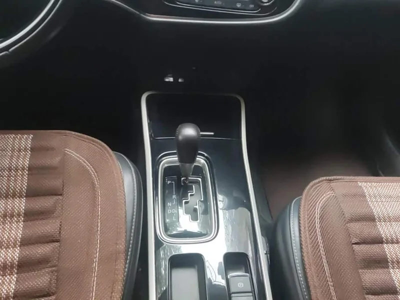 Mitsubishi Outlander — фото 16