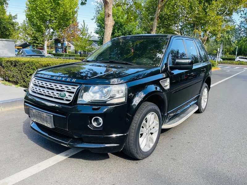 Land Rover Freelander 2 — фото 1