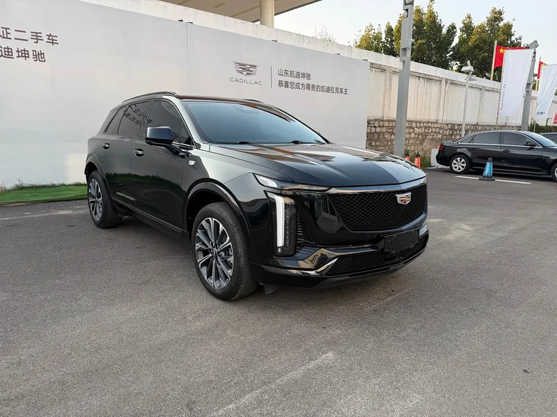 Cadillac XT5 — фото 20