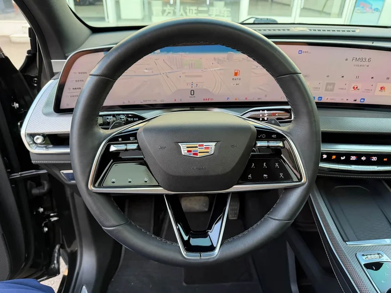 Cadillac XT5 — фото 6