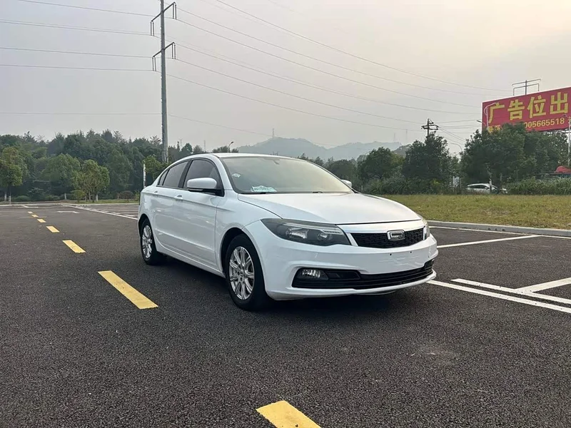 Qoros 3 — фото 3