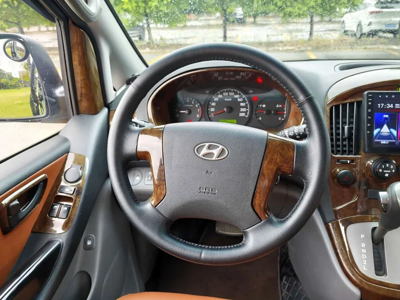 Hyundai H-1 — фото 11