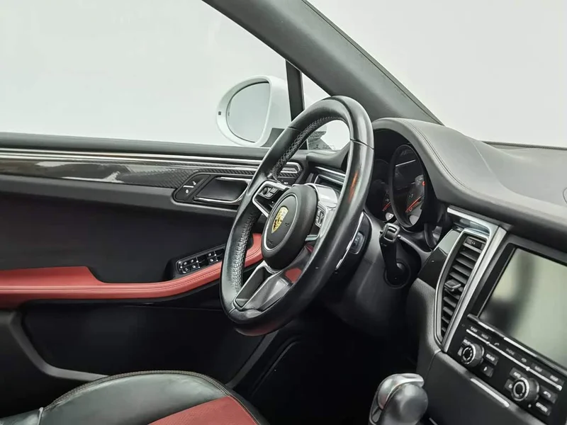 Porsche Macan — фото 22